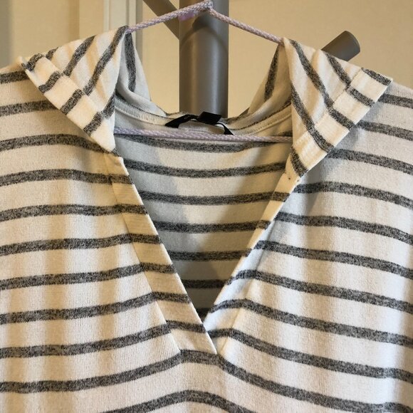 Banana Republic Hoodie Stripe Sweatshirt Kangaroo Pocket White & Grey Pullover - Picture 3 of 15